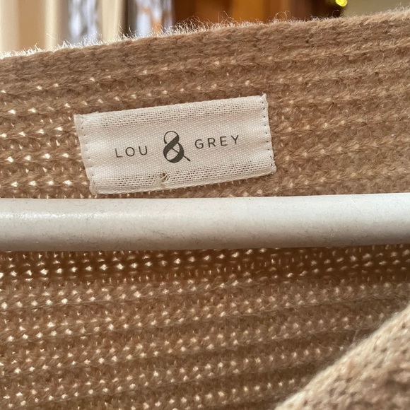 SOLD-Lou & Grey 100% Cashmere Ribbed Sweater - Picture 11 of 15